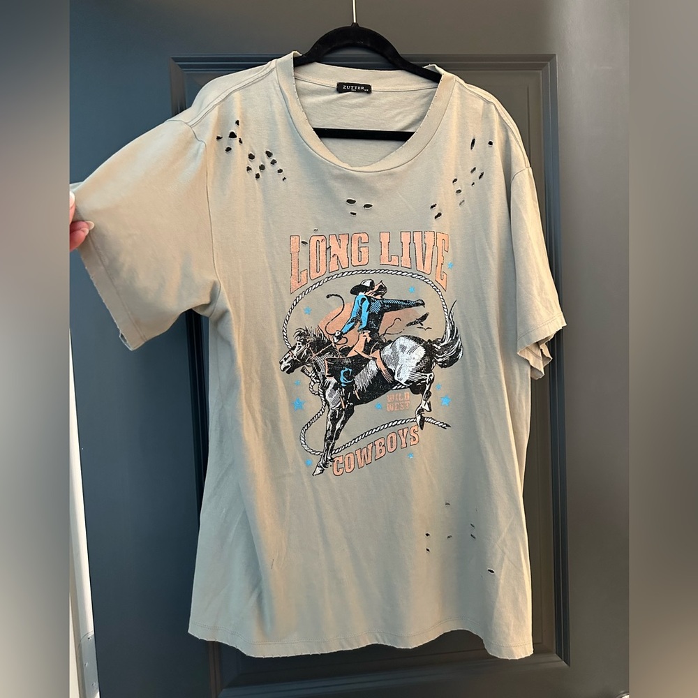 Oversized Western Distressed Tee